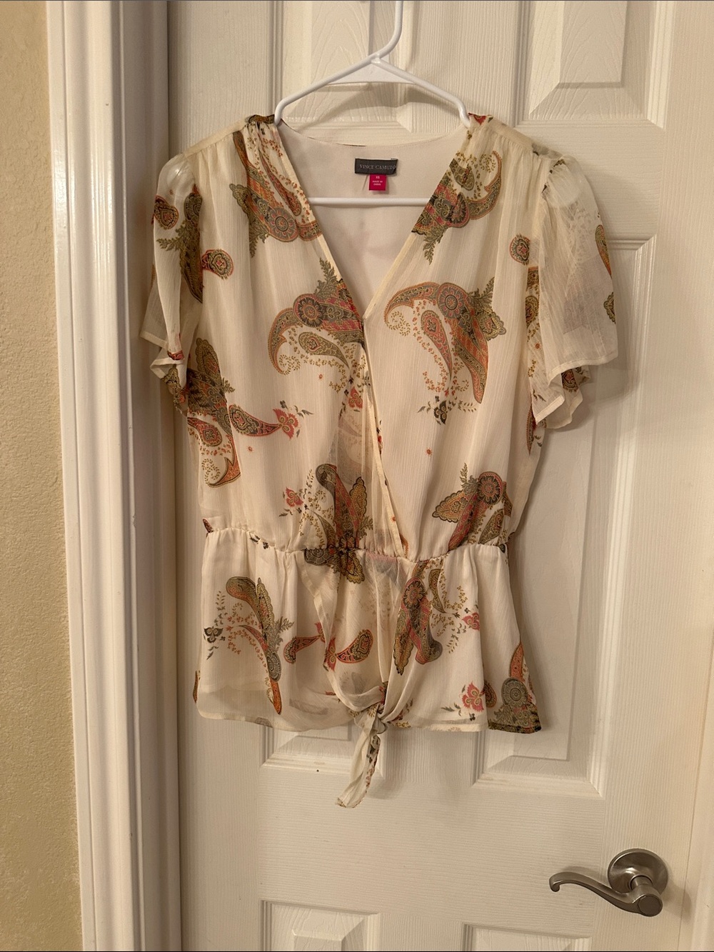 Vince Camuto Cream Paisley Tie-Front Peplum Top